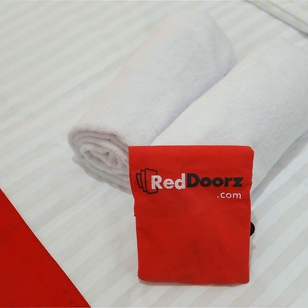 Reddoorz Plus @ Danau Sunter Utara Jakarta Exterior photo