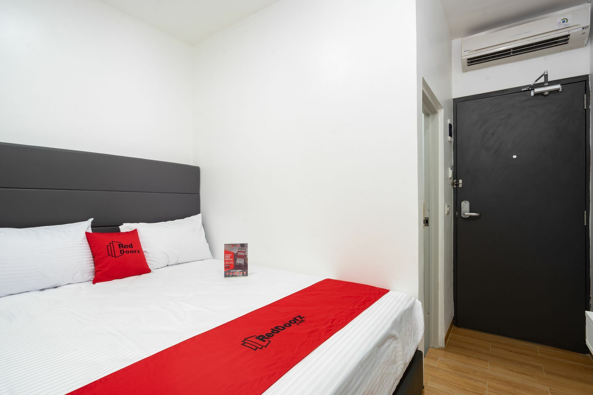 Reddoorz Plus @ Danau Sunter Utara Jakarta Exterior photo